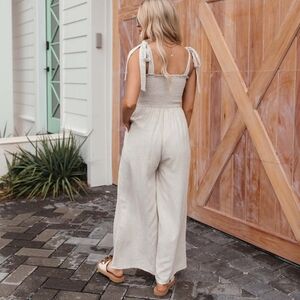 Gargae Cream Sleeveless Jumpsuit